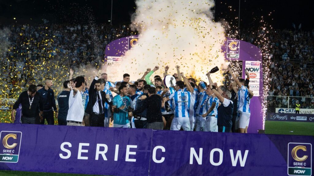 SIAMO TORNATI: IL PESCARA È IN SERIE B!